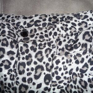 JONES JEANS NY  SUTTON STRAIGHT women' leopard print stretchy high rise jeans 8
